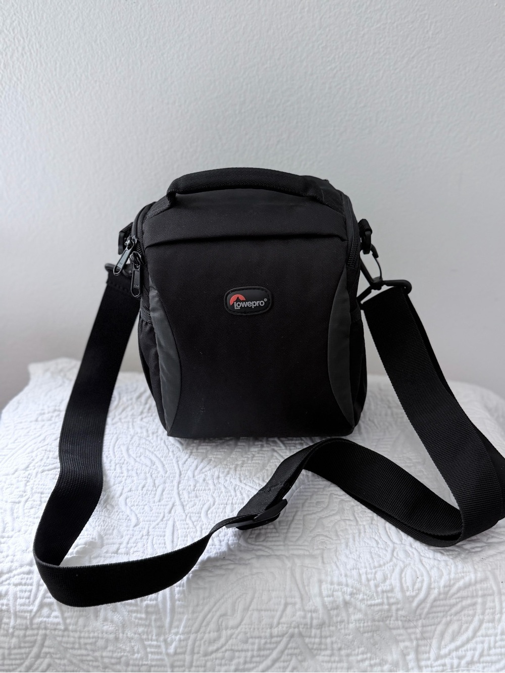 Lowepro Format 140 Camera Shoulder Bag Black Padded DSLR Mirrorless Case